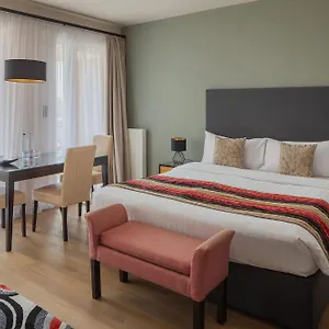Escala & Hungary